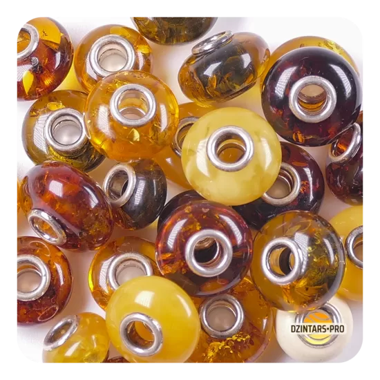 ŠARMI, PIEKARIŅI, AMULETI, PĒRLES