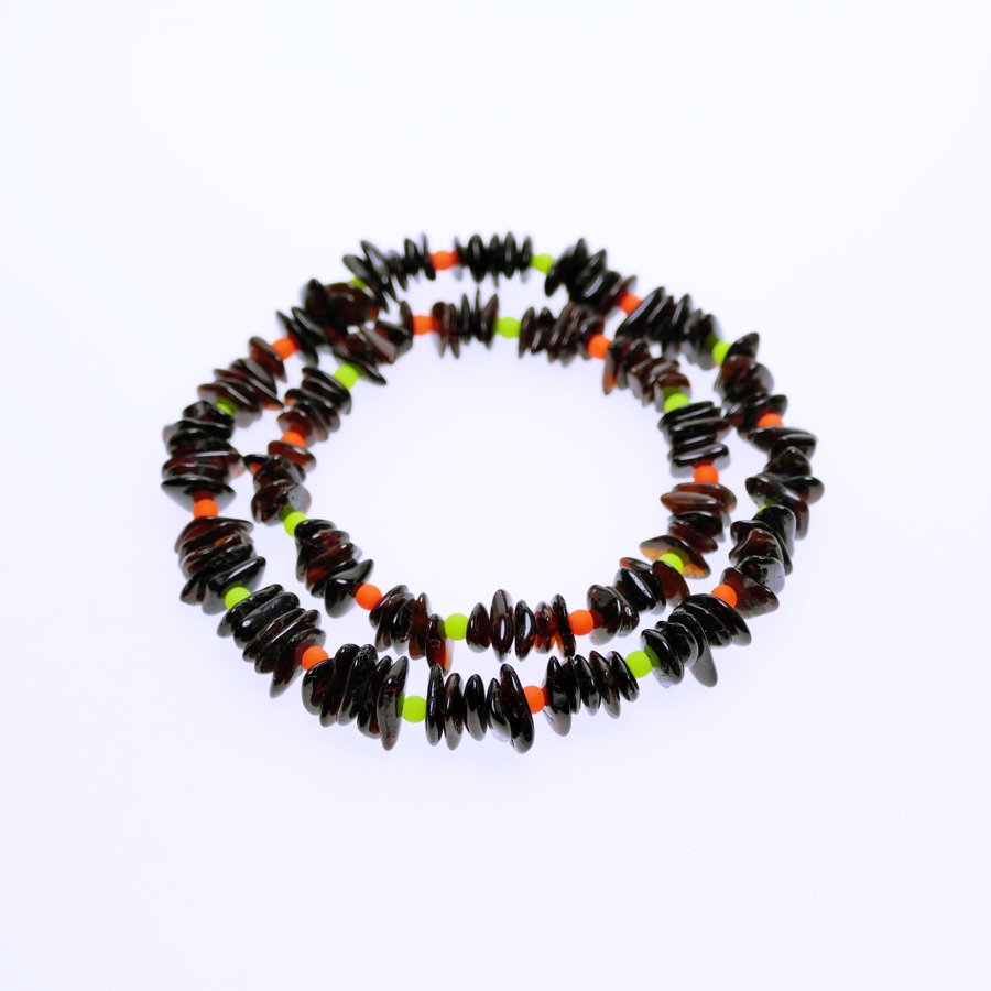 Браслеты для Мамы и ребёнка из янтаря вишнёвого цвета, формы чипсов и акриловых бусинок