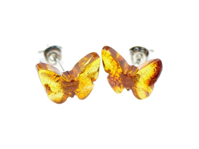 Серьги-гвоздики в виде бабочек из балтийского янтаря медового цвета - Серебряный гвоздик из янтаря