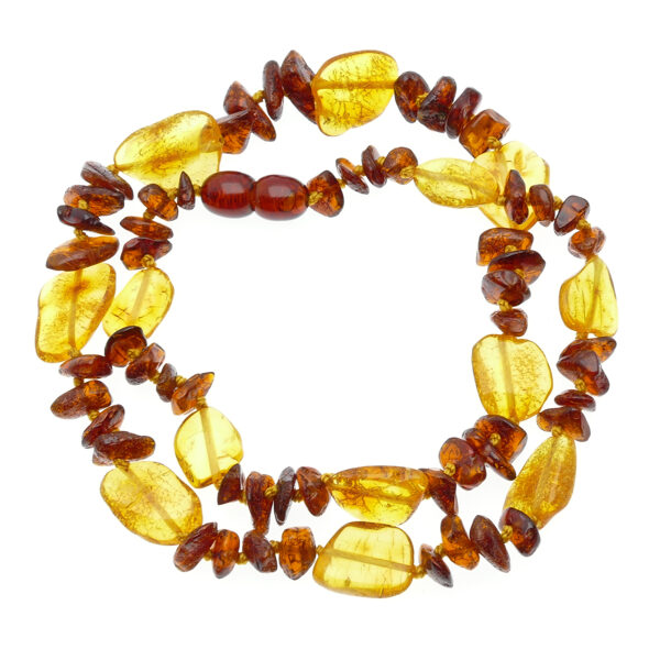 45, 46, 47см • Ожерелье из балтийского янтаря • Бусины из янтаря с чипом и произвольной формы.