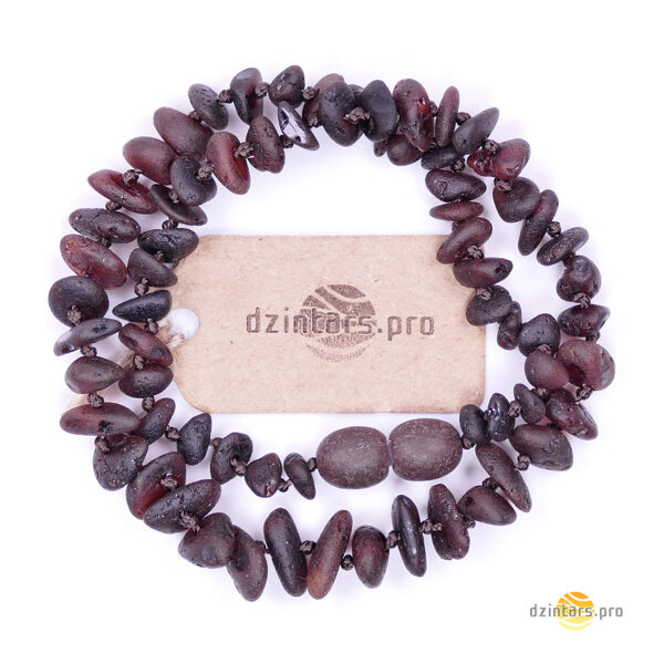 33cm • Детские бусы из тёмно-вишнёвого неполированного янтаря формы чипсов