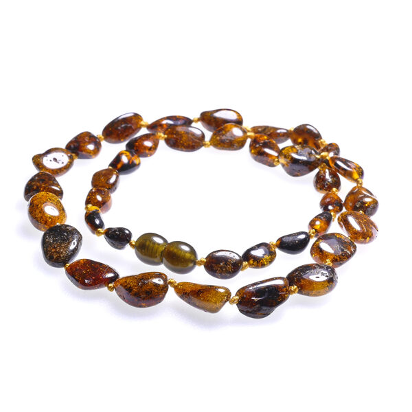 47см • Женские бусы из медово-зелёного полированного свободной формы Балтийского янтаря