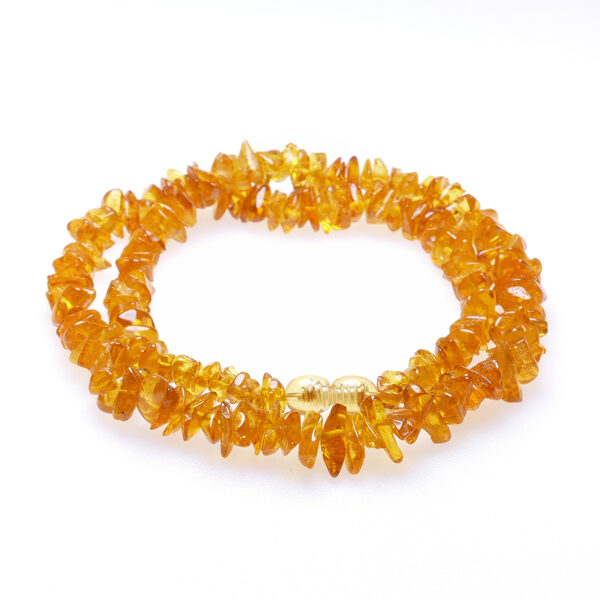 45, 47cm • Ожерелье из янтаря медового цвета в форме чипсов/кусочков