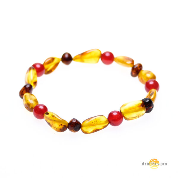 Medus krāsas pupiņu formas dzintars, baroka formas ķiršu-konjaka krāsas dzintars un dabīgās sarkanā nefrīta pērlītes