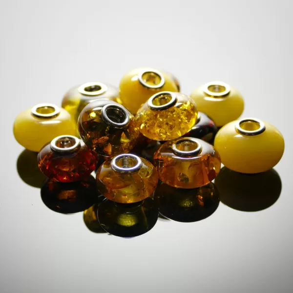 Daudzkrāsu Baltijas dzintara pērles Pandora | European Beads rokassprādzēm